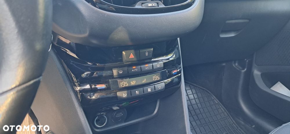 Peugeot 208 1.6 BlueHDi Active S&S - 19