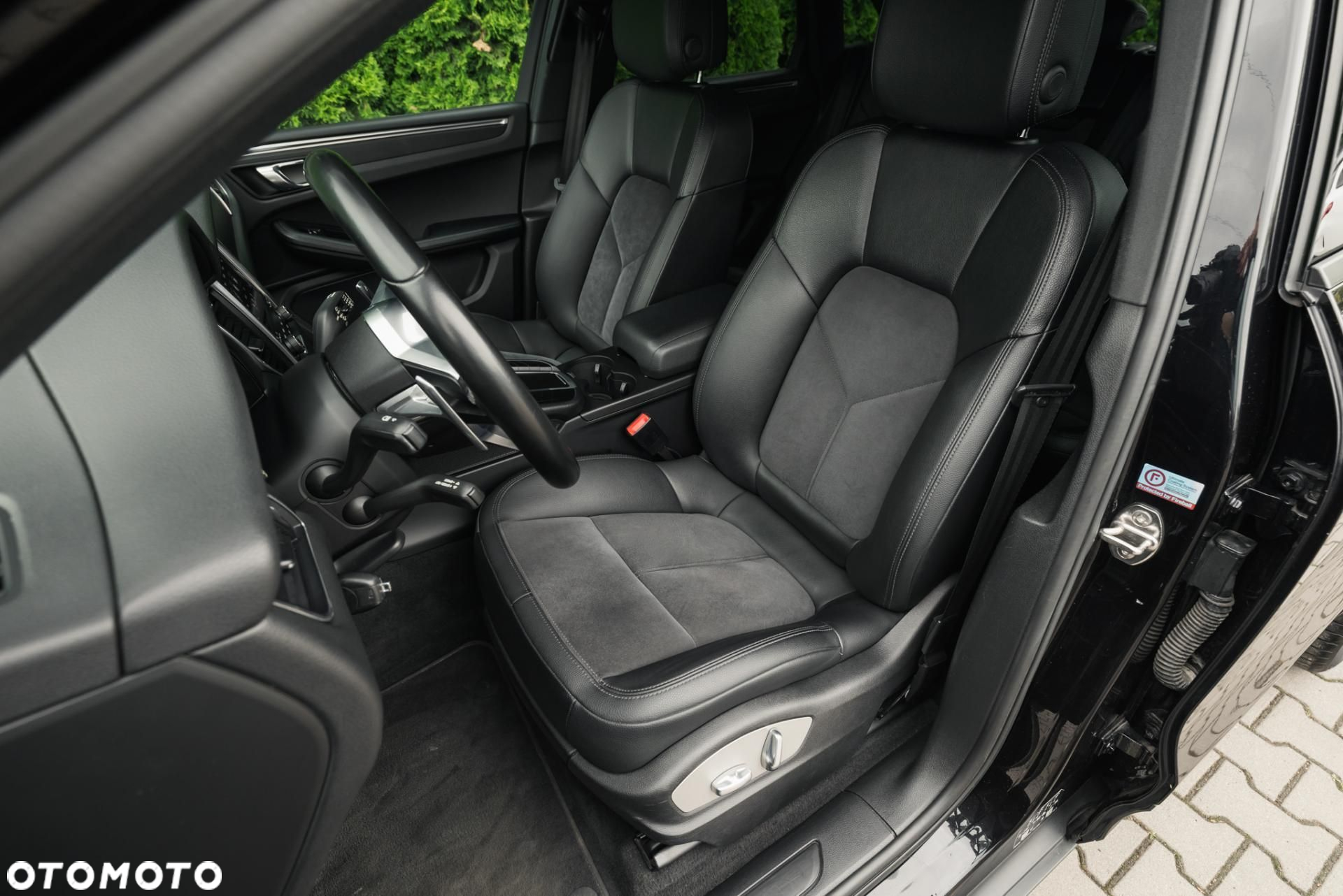 Porsche Macan - 12
