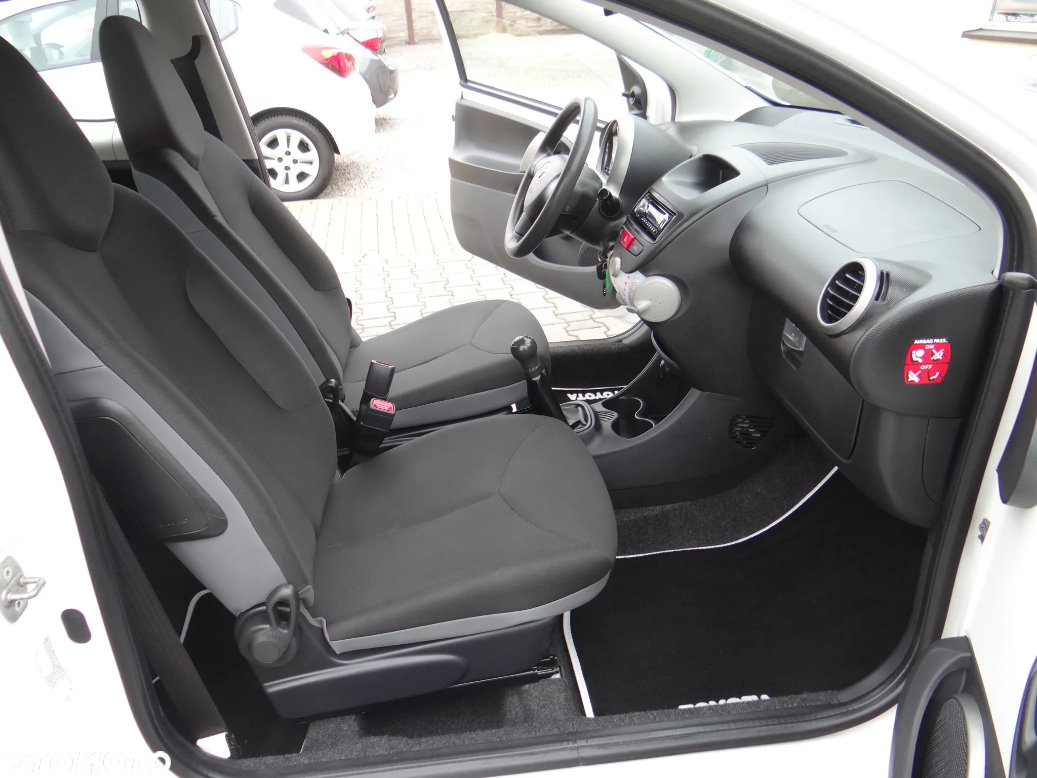 Toyota Aygo 1.0 VVT-i Sol - 36