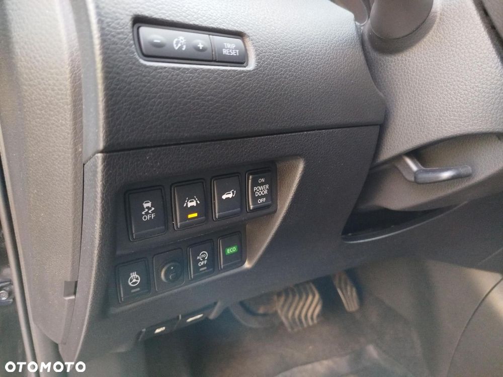 Nissan X-Trail 1.3 DIG-T N-Connecta 2WD DCT - 23