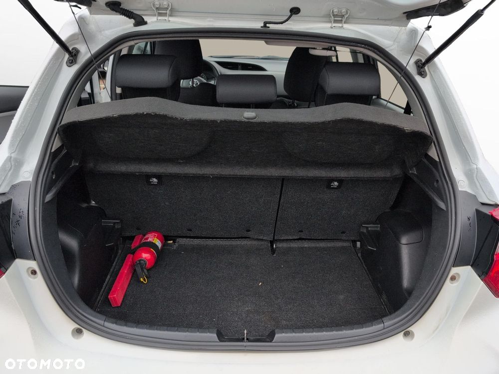 Toyota Yaris - 13