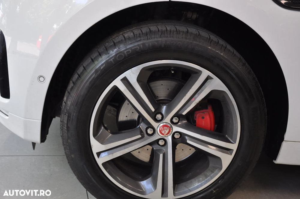 Jaguar F-Pace AWD First Edition - 29