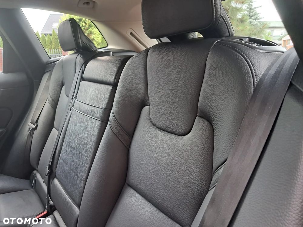 Volvo XC 60 D3 Drive-E Momentum - 14