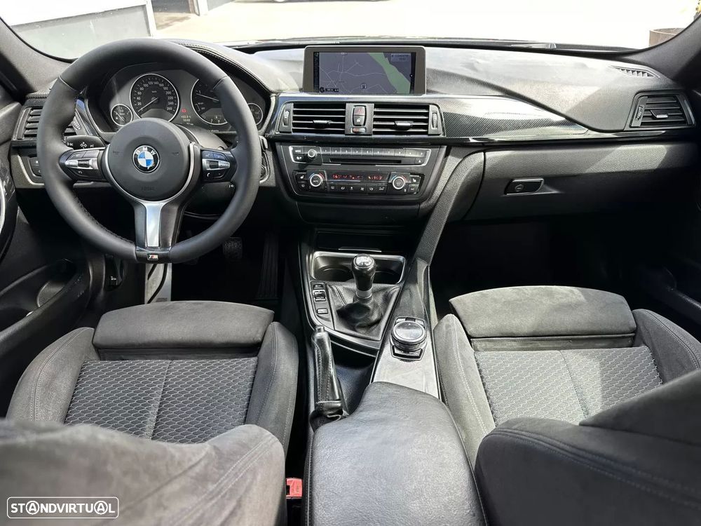 BMW 318 d Pack M - 28