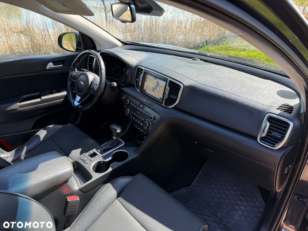 Kia Sportage 2.0 CRDI 4WD Automatik Spirit - 12