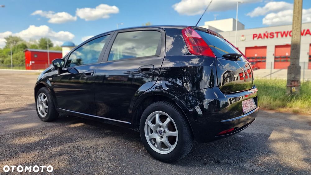 Fiat Grande Punto 1.4 8V - 19