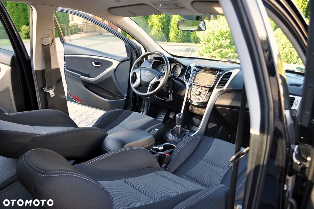 Hyundai i30 - 23