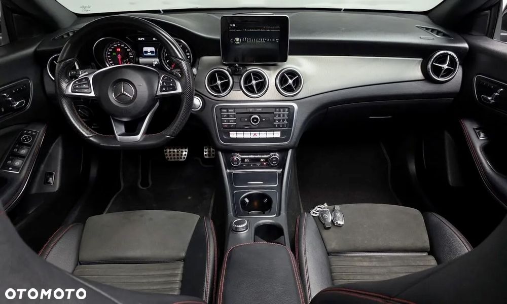 Mercedes-Benz CLA - 10