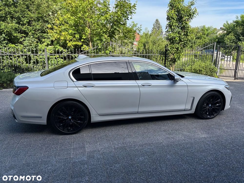 BMW Seria 7 740Li - 10