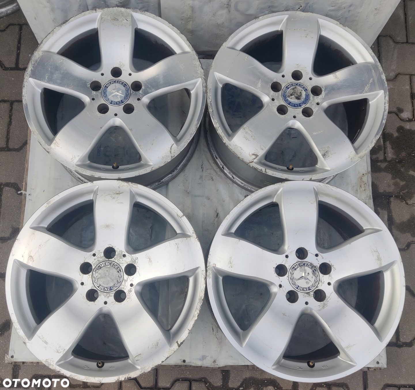Felgi Mercedes 8J 17" ET38 573 - 1