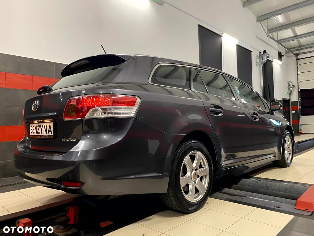 Toyota Avensis Touring Sports 1.8 Executive - 11