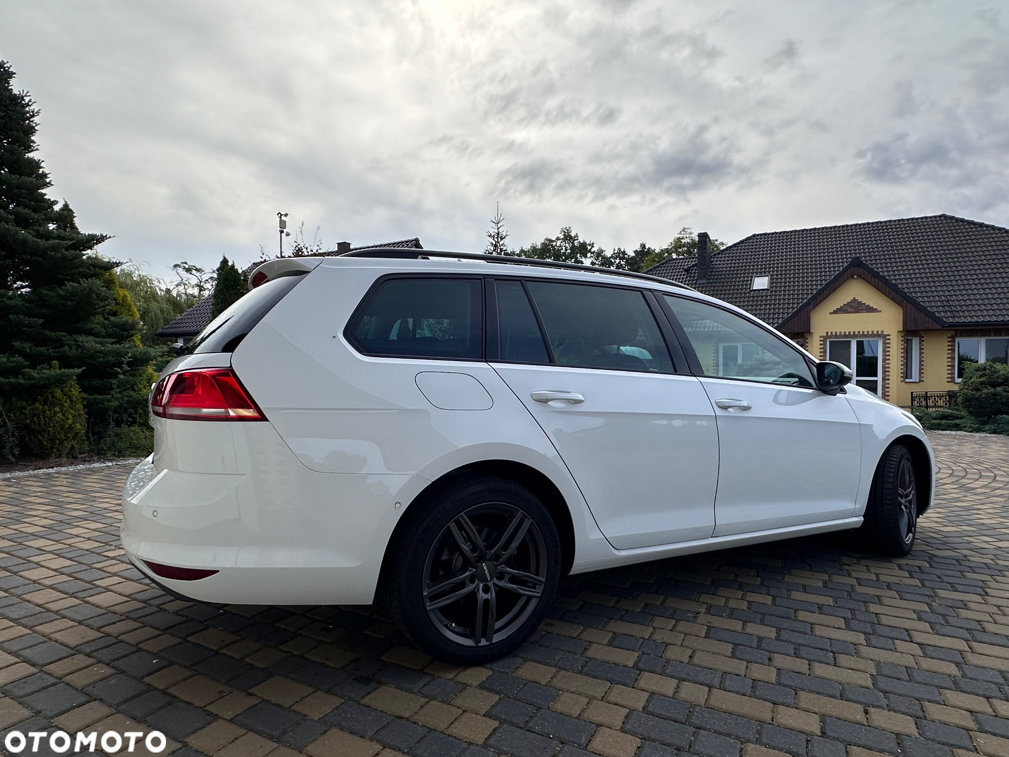 Volkswagen Golf - 9