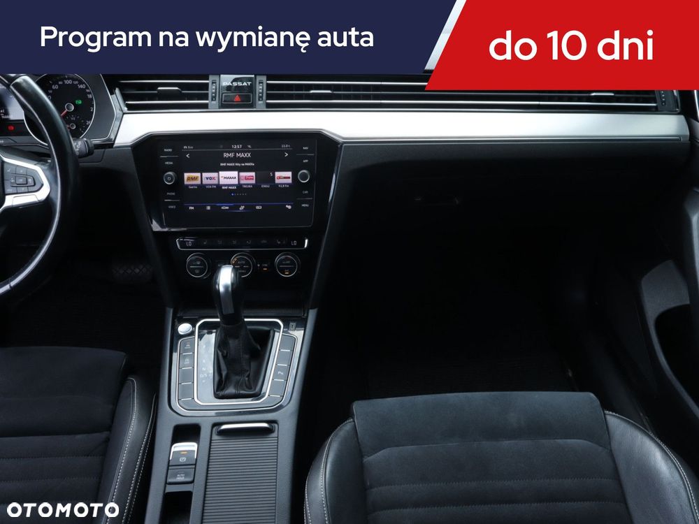 Volkswagen Passat Variant - 10