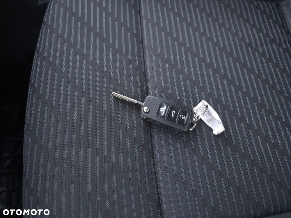 Volkswagen Caddy Maxi Comfortline 4Motion - 30