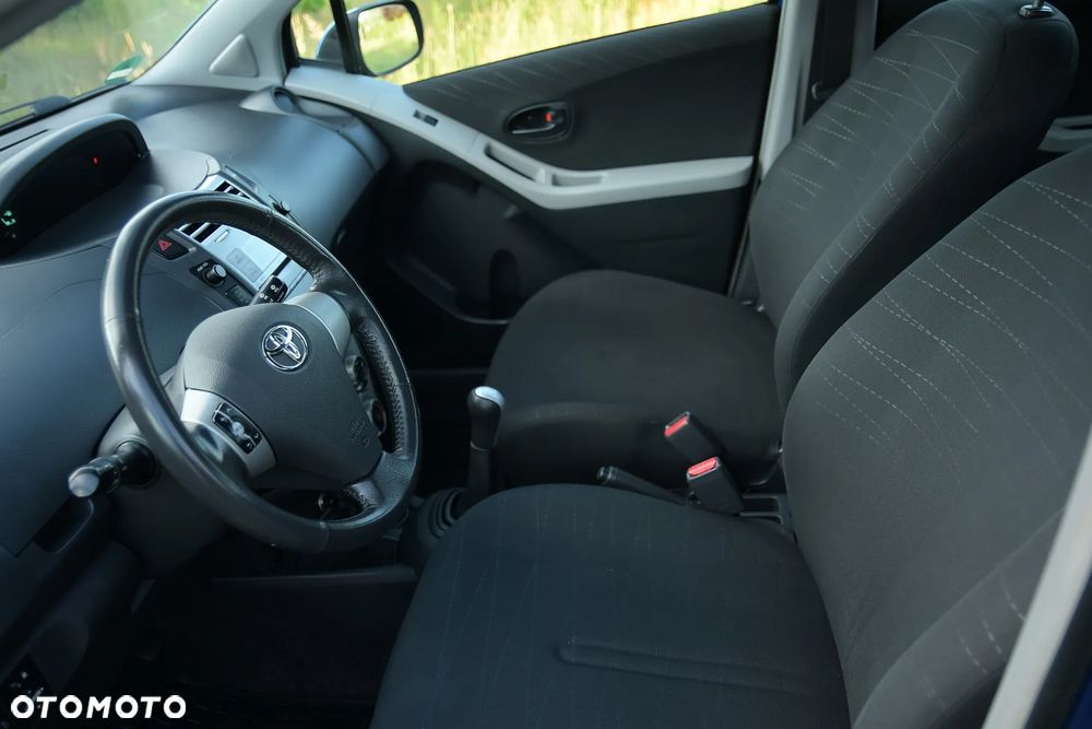 Toyota Yaris 1.0 VVT-i - 23