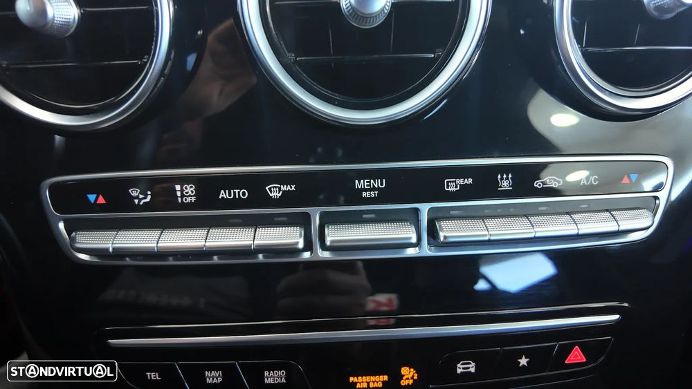 Mercedes-Benz GLC 300 de Coupe 4Matic 9G-TRONIC AMG Line Plus - 31