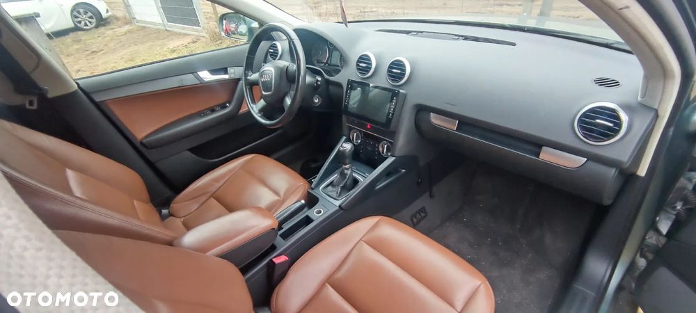 Audi A3 Sportback 1.6 TDI Attraction - 9