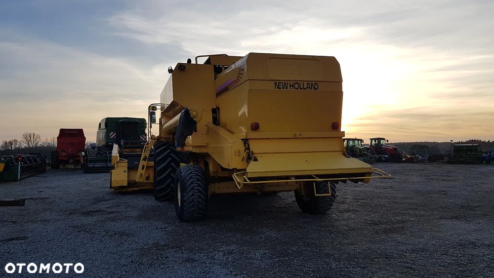 New Holland TX 66 2001R - 10