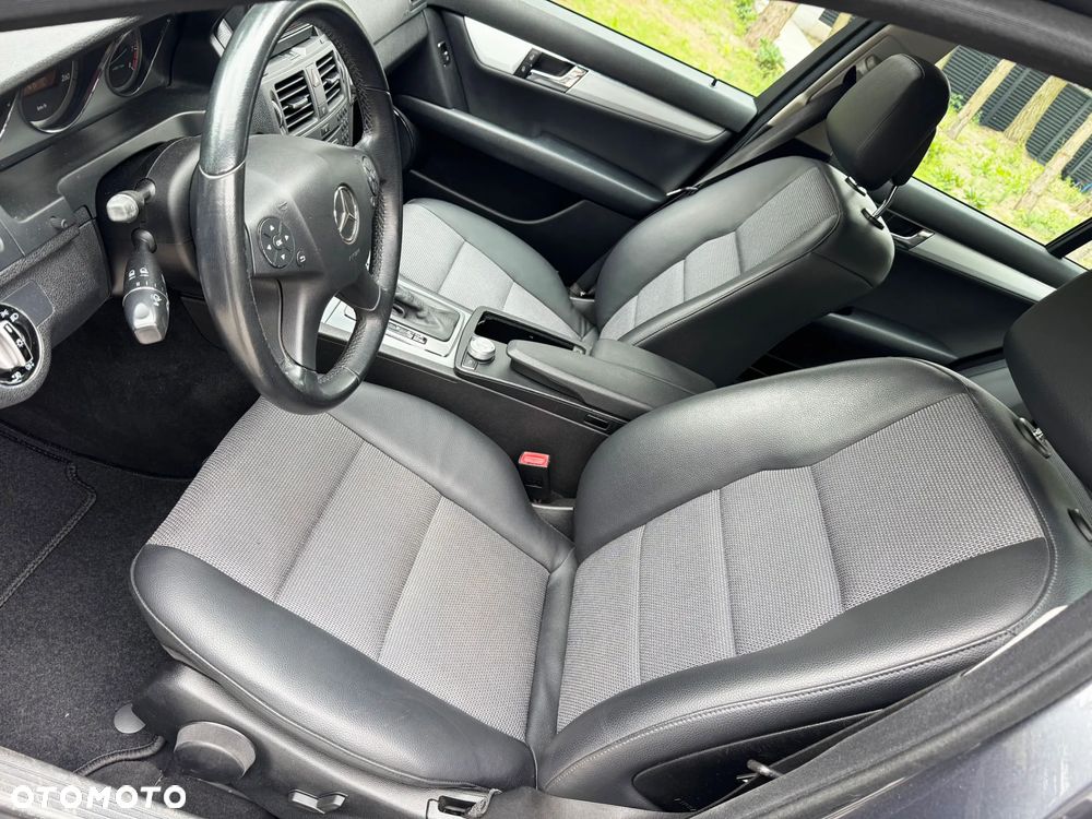 Mercedes-Benz Klasa C 250 CGI Automatik BlueEFFICIENCY Avantgarde - 19