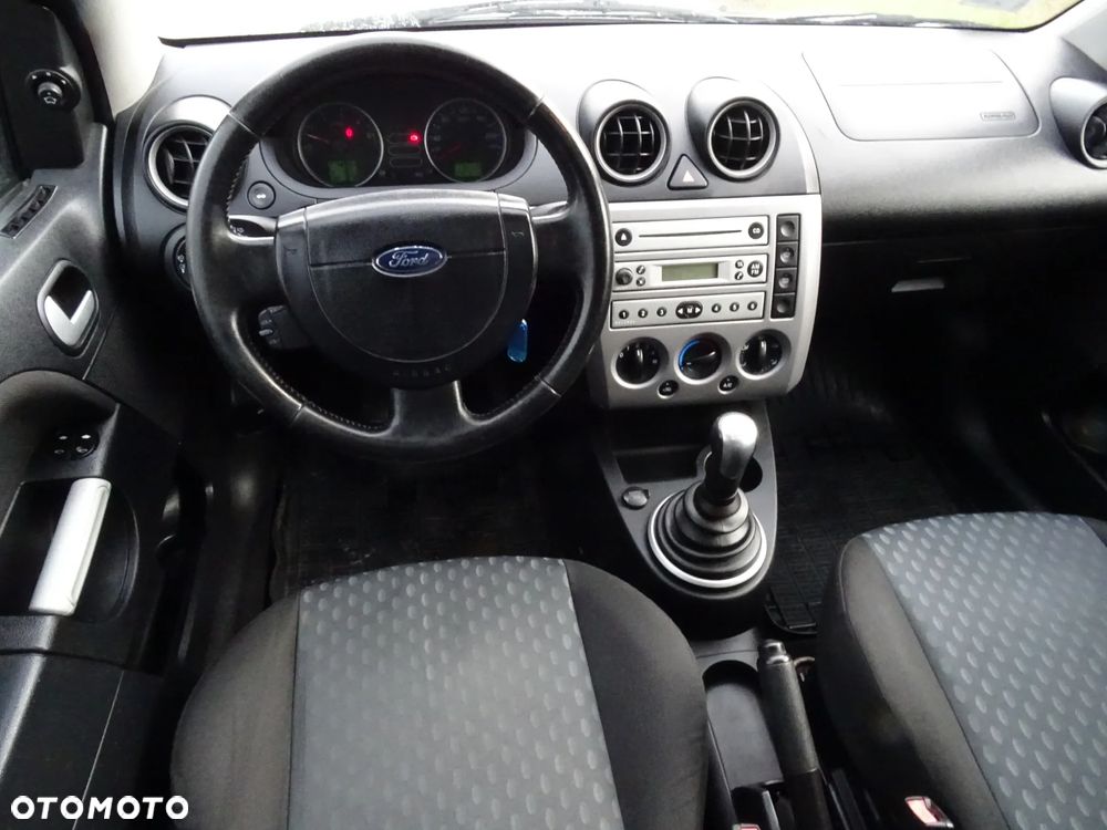 Ford Fiesta 1.4 TDCi Ambiente - 8