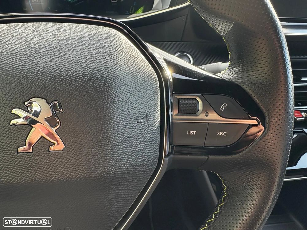 Peugeot e-2008 54 kWh GT - 10