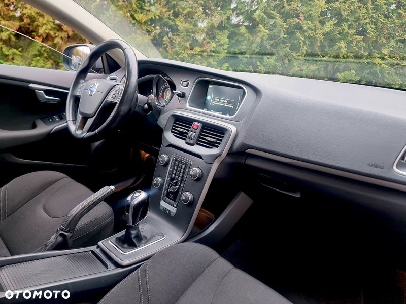 Volvo V40 D2 Momentum - 7