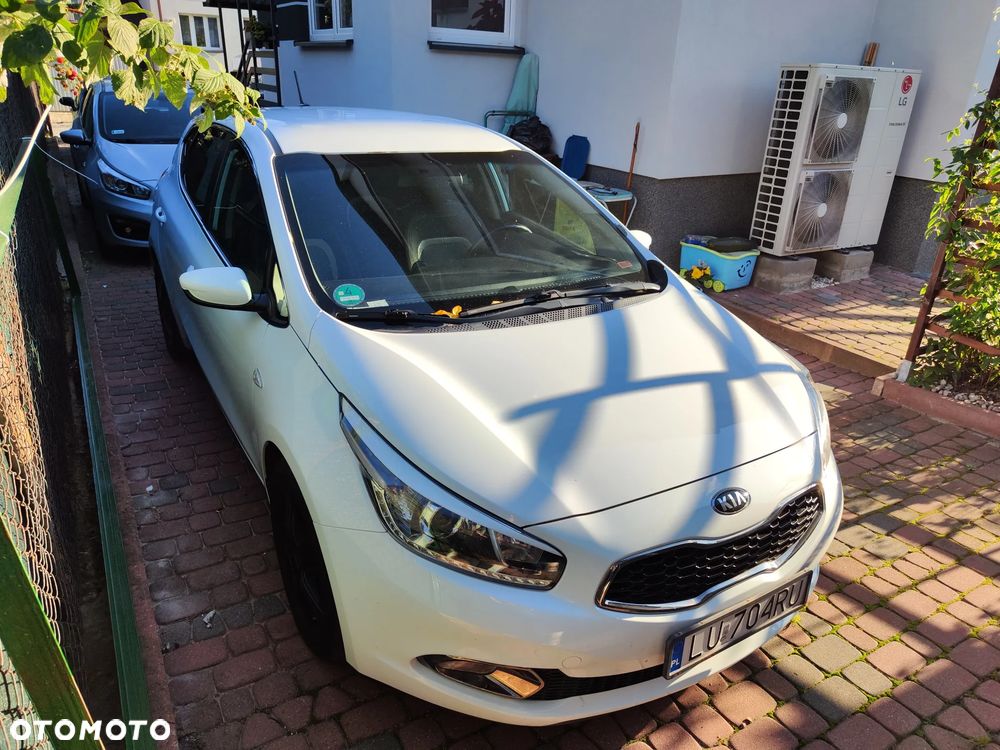 Kia Ceed 1.4 CVVT Dream Team Edition - 2