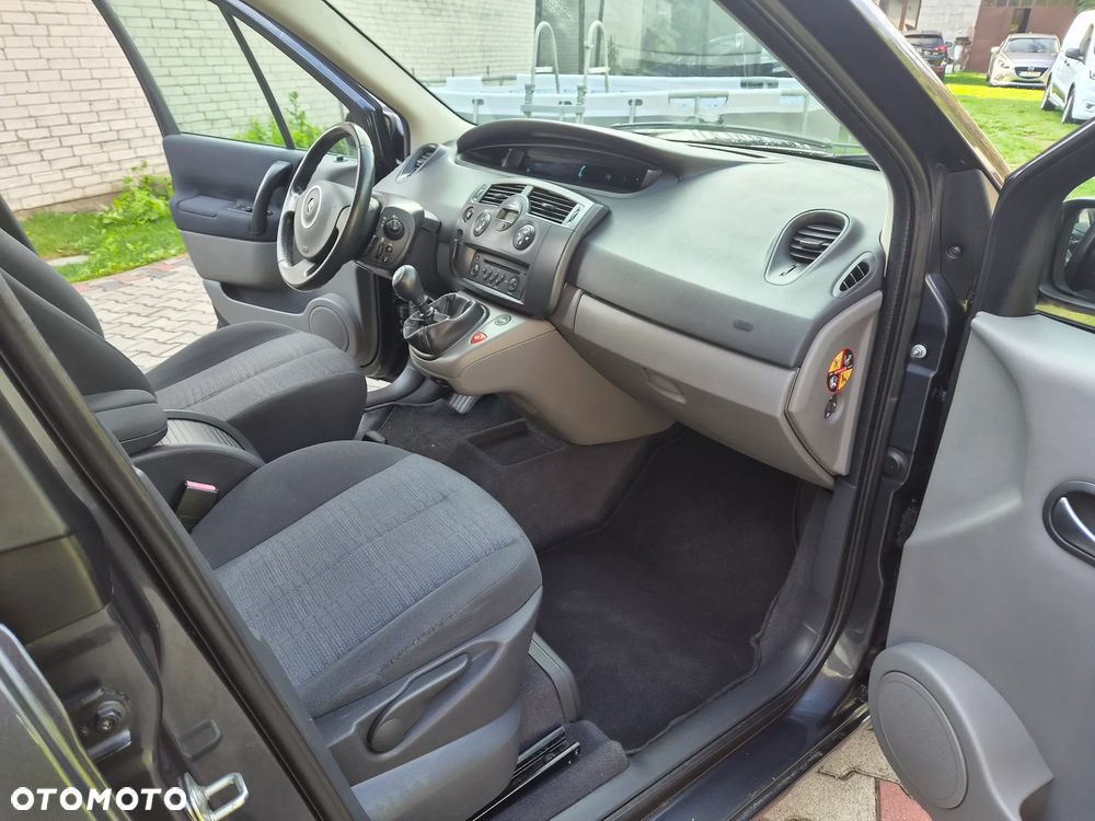 Renault Scenic 2.0 16V Expression - 23