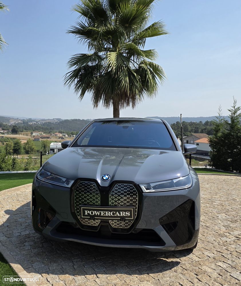 BMW iX xDrive 40 Pack Desportivo - 11