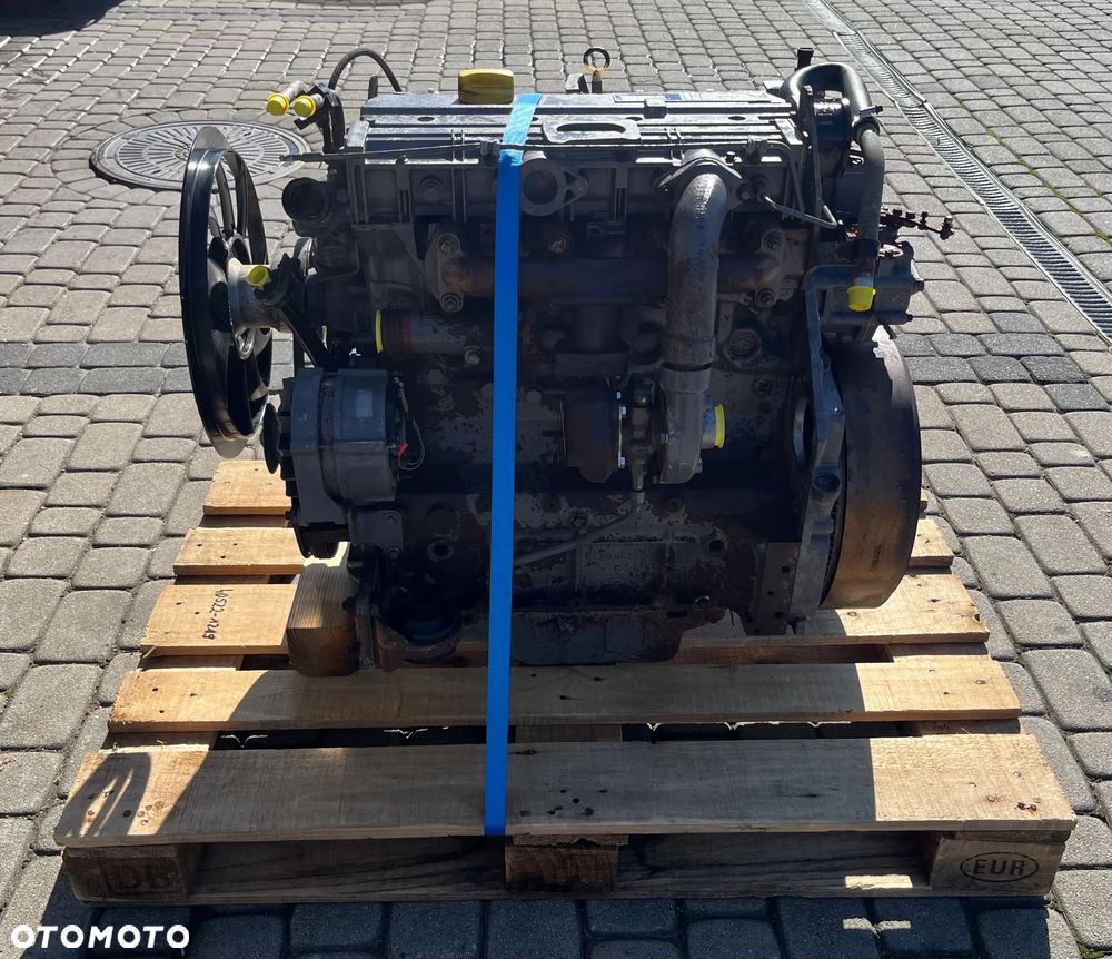 SILNIK DEUTZ BF 4M BF4M 1012 E 53kW 21500NETTO - 4