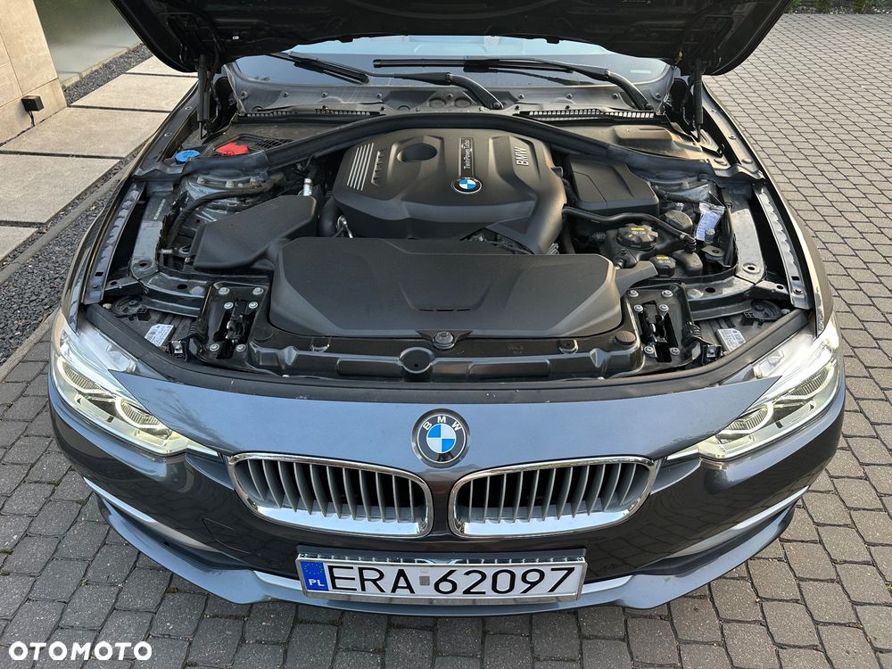 BMW Seria 3 320i GPF Luxury Line sport - 23