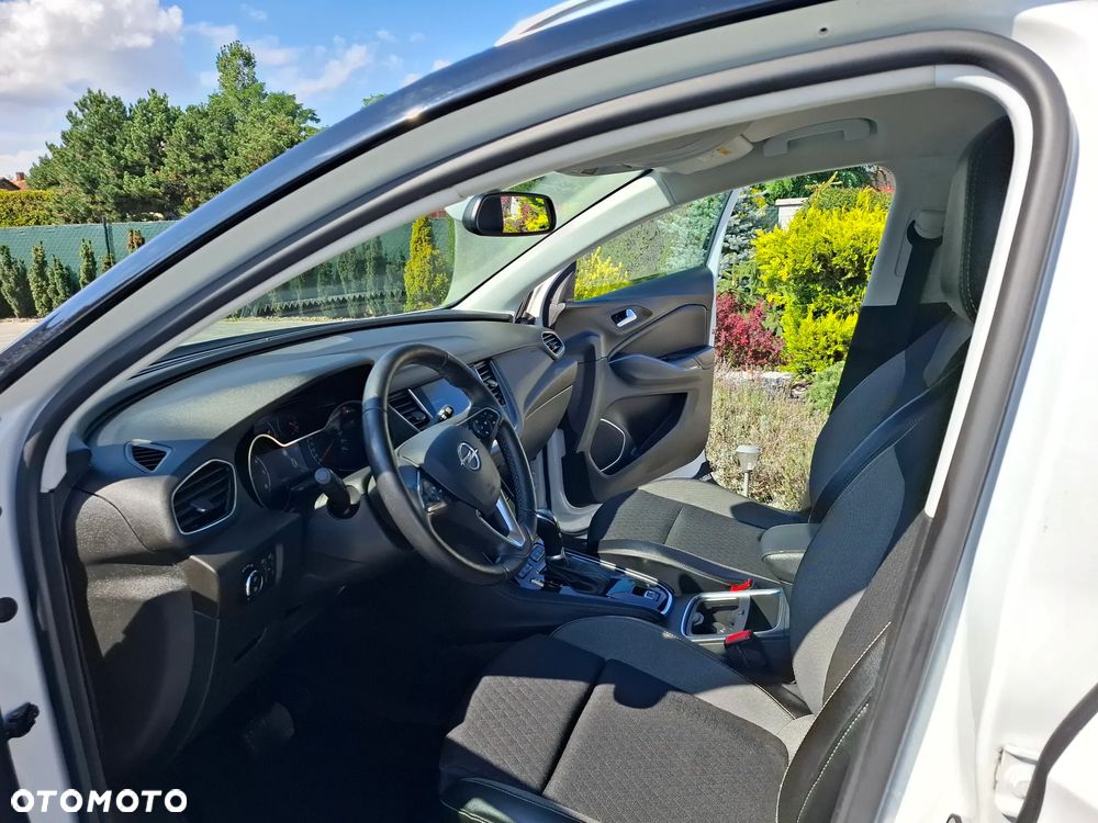 Opel Grandland X 1.2 Start/Stop Automatik Business INNOVATION - 29