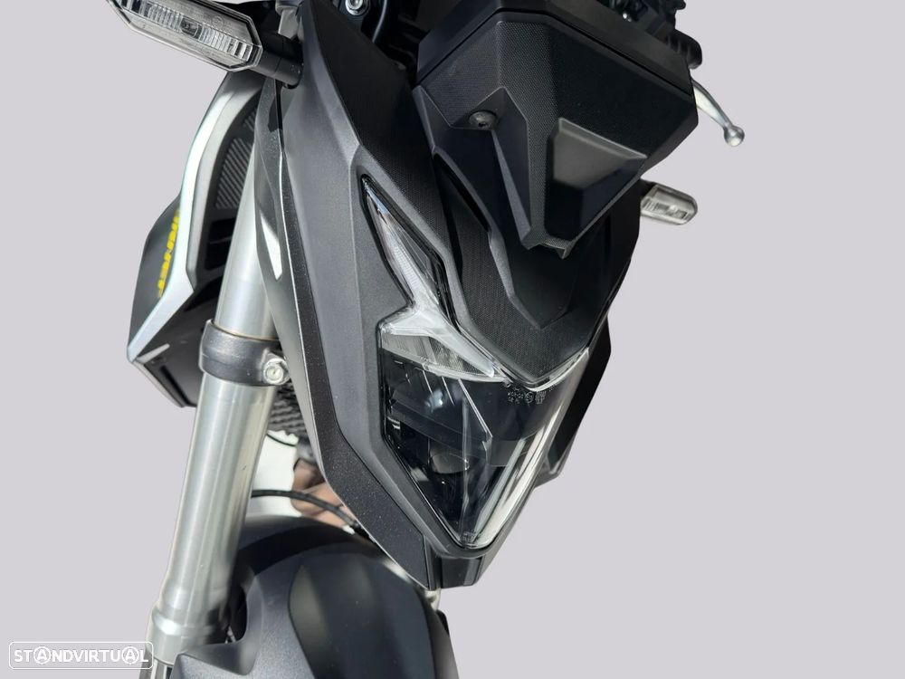 Honda Hornet 750 - 7