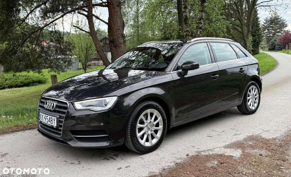 Audi A3 Sportback 1.2 TFSI Attraction S tronic - 1