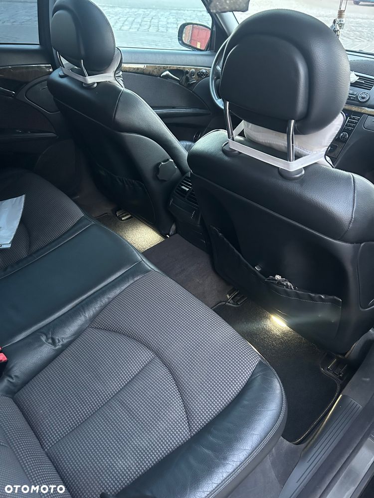 Mercedes-Benz Klasa E 320 CDI T Avantgarde - 11