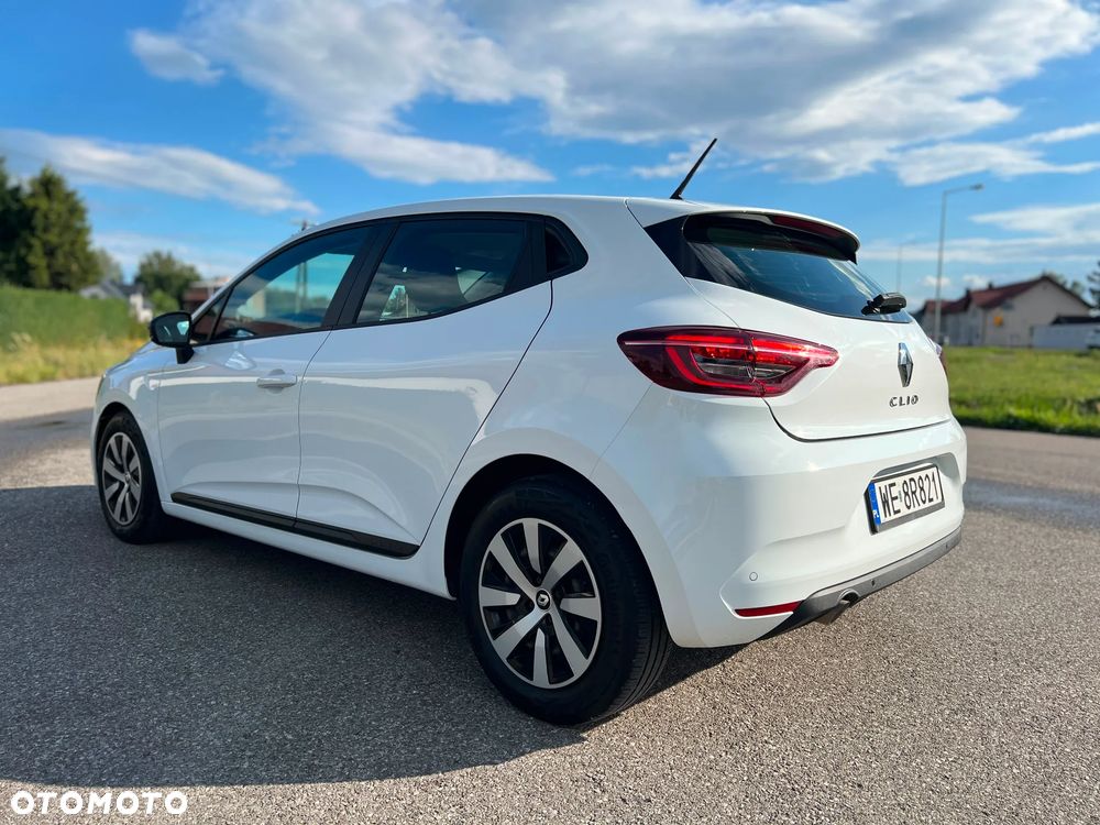 Renault Clio - 8