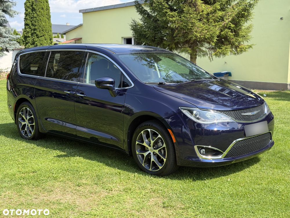 Chrysler Pacifica - 7