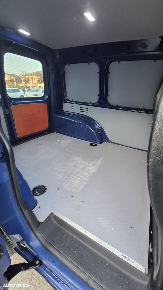 Volkswagen Caddy - 13