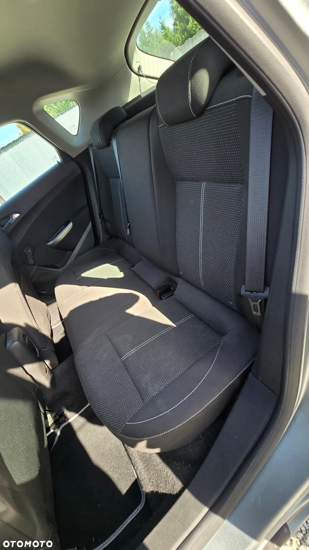 Opel Astra IV 1.6 Essentia - 20