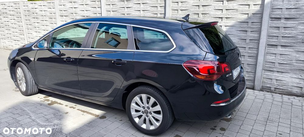 Opel Astra 2.0 CDTI Exklusiv - 9