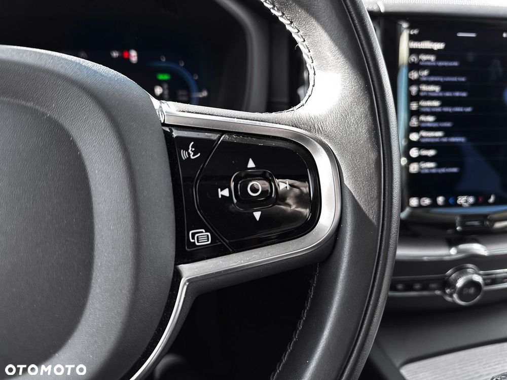 Volvo XC 60 T6 AWD Core - 19