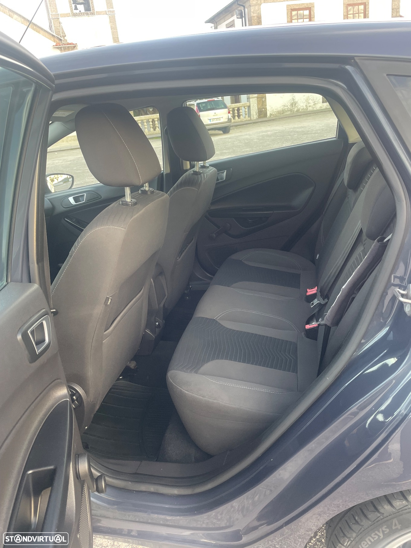 Ford Fiesta 1.6 TDCi Titanium - 9