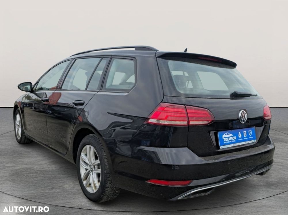 Volkswagen Golf - 4