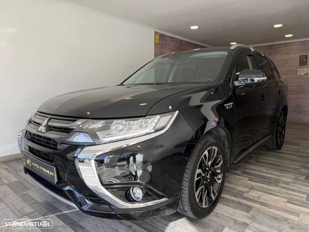 Mitsubishi Outlander 2.0 Instyle Navi - 4