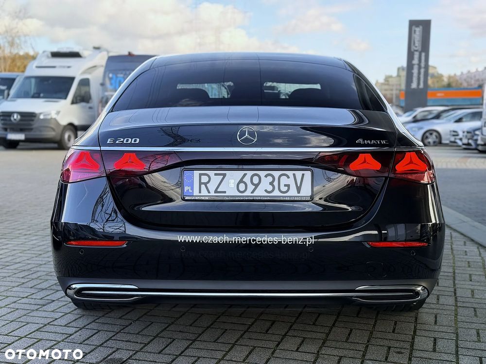 Mercedes-Benz Klasa E 200 mHEV 4-Matic Avantgarde 9G-Tronic - 7