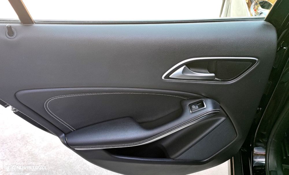 Mercedes-Benz GLA 180 d Urban - 22