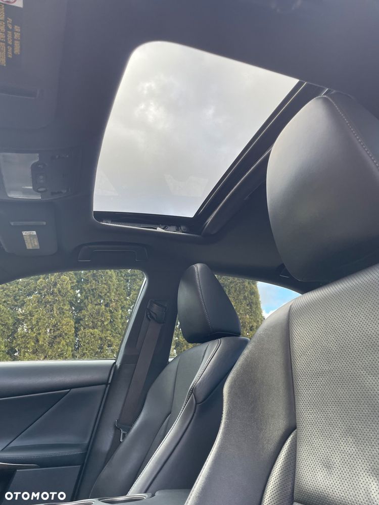 Lexus IS 200t F Sport - 30