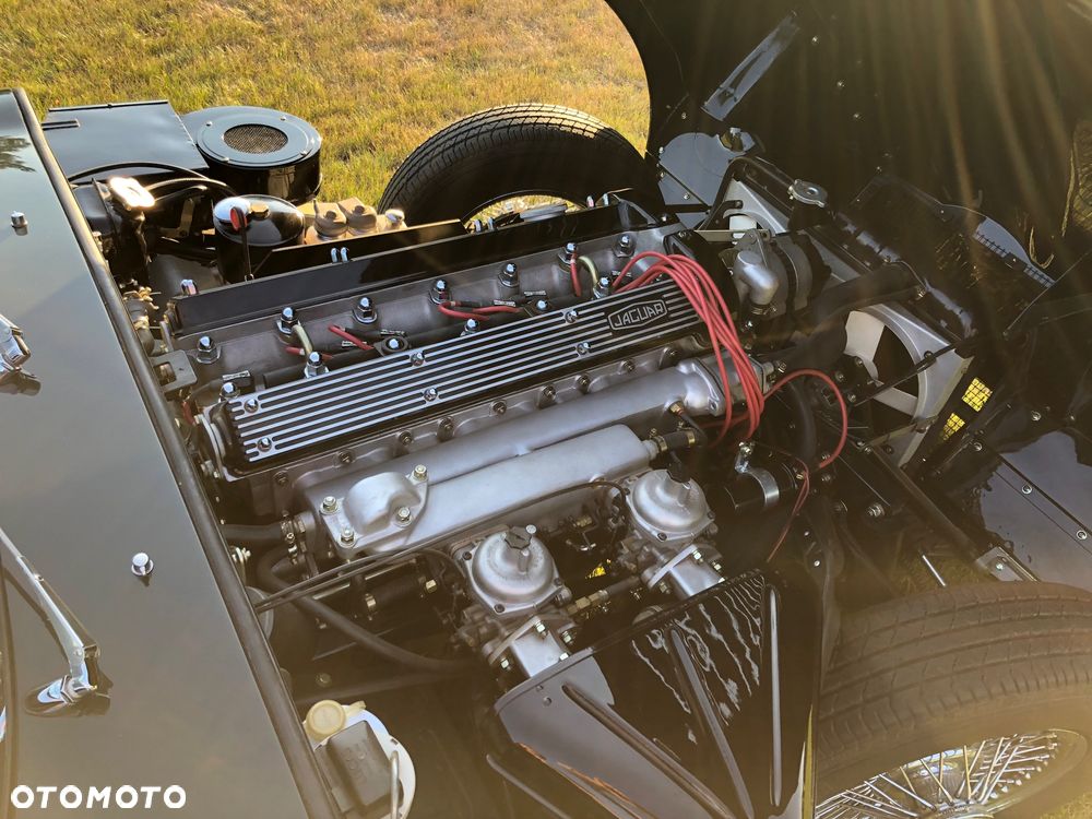 Jaguar E-Type - 7