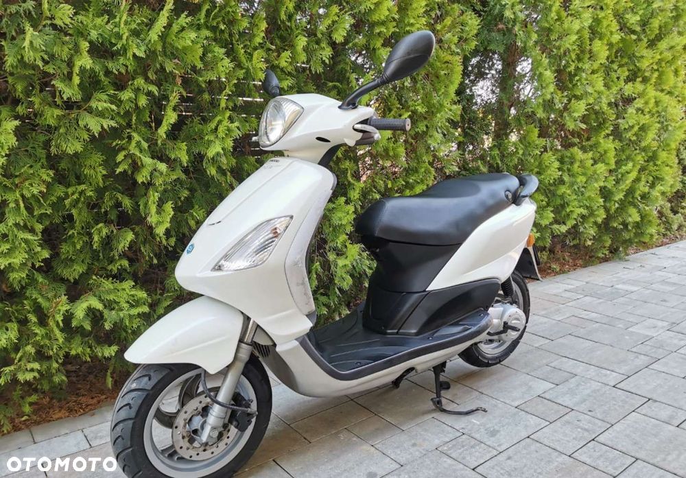 Piaggio FLY - 4