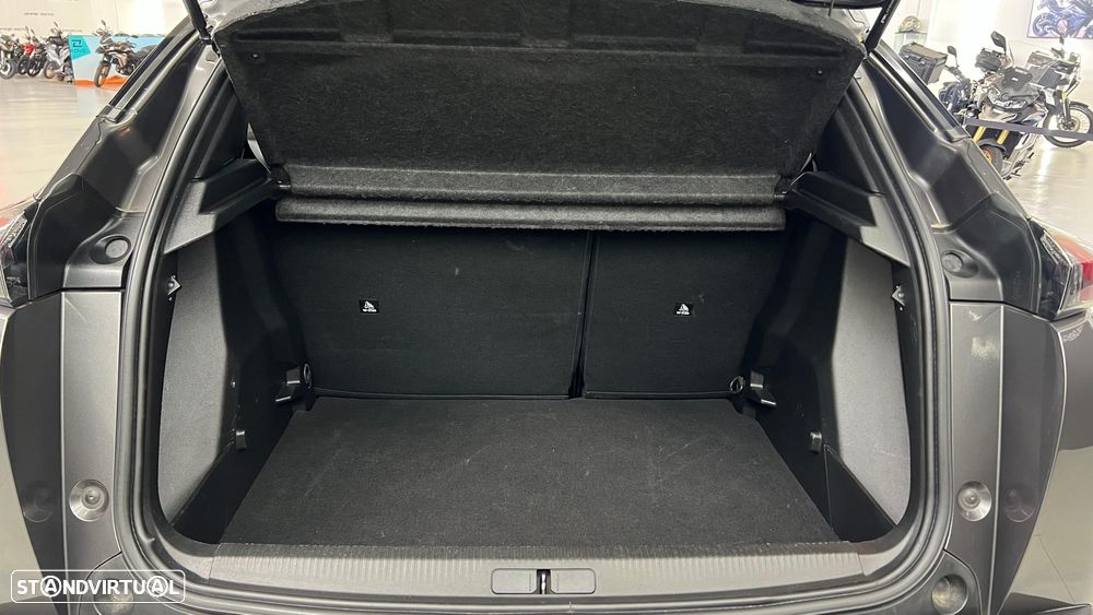 Peugeot 2008 1.2 PureTech Allure Pack EAT8 - 20